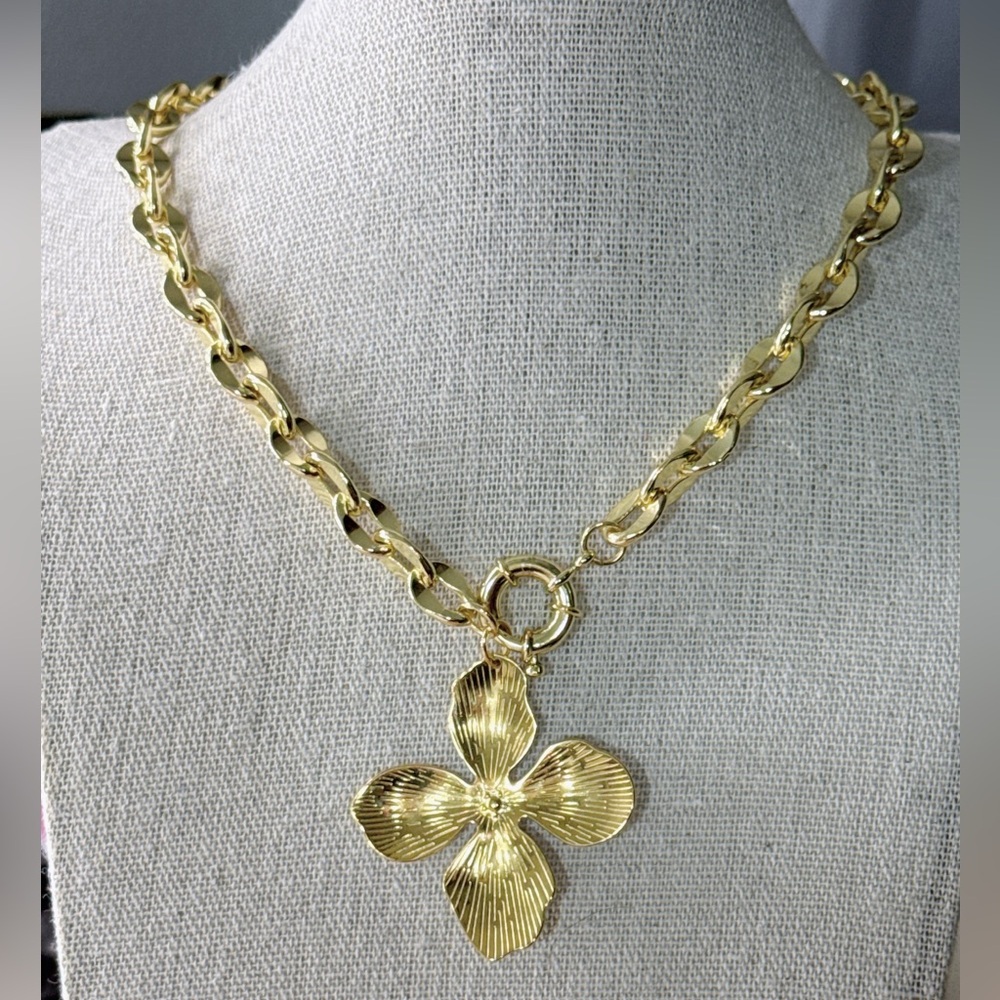 Gold Plated Flower Pendant Chain Necklace